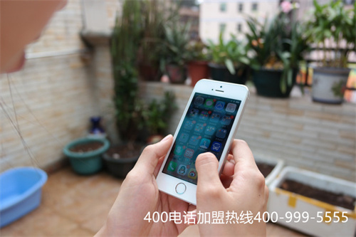 (移動(dòng)有400電話(huà)嗎多少錢(qián))(電信400電話(huà)和移動(dòng)400電話(huà)哪個(gè)好？)